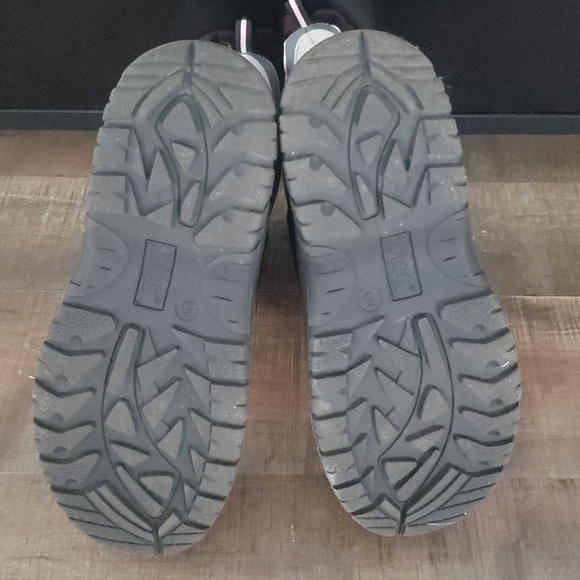 Totes snow boots Sz 5 - Picture 4 of 4